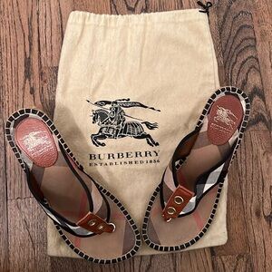 Burberry Wedges - Size 8 / Size 39
